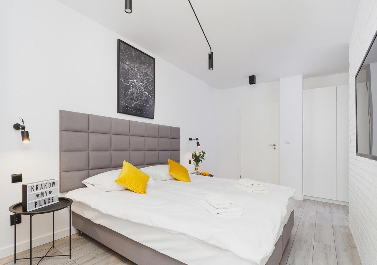 Aaron Aparthotel Krakow Exterior photo